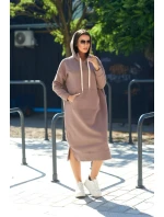 Dlouhé šaty s kapucí 9623 Tmávě béžová - K-Fashion
