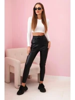 Dámské kalhoty z eko kůže s vázáním a rozparkem na nohavici černé
