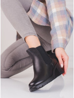 Stylové  kotníčkové boty černé dámské na širokém podpatku