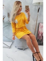 Hořčicové flitrové šaty s kapsami