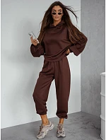 Dámská tepláková souprava „Masełko“ s kapucí v čokoládové barvě FashionStreet AY1212 Dámská tepláková souprava „Masełko“ s kapucí v čokoládové barvě FashionStreet AY1212
