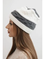 Dámská zimní čepice vlněná s ozdobným pletením K446 bílá + grafitová