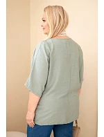 Dámská viskózová halenka Plus Size s krátkým rukávem a ozdobným šátkem khaki