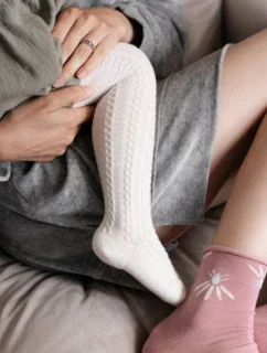 DÍVČÍ PUNČOCHÁČE VZOROVANÉ KOSTKOVANÉ SMILE 071