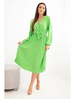 Šaty na zavazování s plisovaným spodkem světle zelená Šaty na zavazování s plisovaným spodkem světle zelená