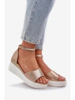 Lehké Sandály Na Platformě A Jemném Klínu Zlaté Gillifia