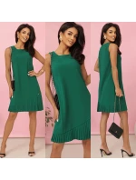 308-4 KARINE elegantní trapézové šaty s asymetrickým řasením - ZELENÉ