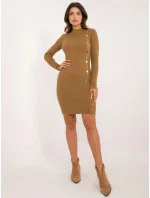 Šaty AT SK 2345 2.34 světle hnědé Šaty AT SK 2345 2.34 světle hnědé