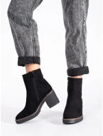 Luxusní dámské kotníčkové boty černé na širokém podpatku Luxusní dámské kotníčkové boty černé na širokém podpatku