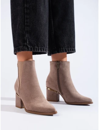 Krásné  kotníčkové boty dámské hnědé płaski