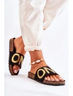 Klasické nazouvací pantofle s nápisem Černá a zlatá Bahari Klasické nazouvací pantofle s nápisem Černá a zlatá Bahari