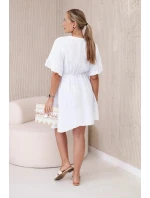 Mušelínové šaty s pasem bílý