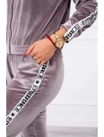 Velurová souprava s ozdobnými stuhami šedá