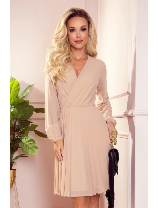 ISABELLE - Béžové dámské plisované šaty s dekoltem a dlouhými rukávy 313-9 ISABELLE - Béžové dámské plisované šaty s dekoltem a dlouhými rukávy 313-9