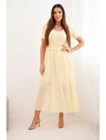 Dámské bavlněné midi šaty s krátkým rukávem a rozšířeným spodkem žlutá