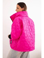 Dámská jarní prošívaná bunda s ozdobným ražením a zipem fuchsiová