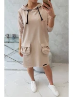 Béžové šaty s kapucí Béžové šaty s kapucí