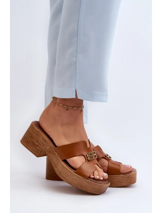 Zazoo 40412 Kožené elegantní dámské žabky s zlatým ozdobou hnědé