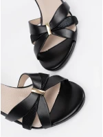 Klasické dámské  sandály černé na širokém podpatku
