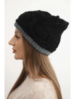 Dámská zimní čepice z vlny s proplétaným vzorem K443 černá + šedá