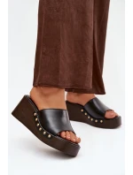 Dámské nazouváky na platformě se zlatými nýty Černé Arionne