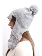Dámská zimní čepice s vlnou, kšiltem a bambulemi K475 světle šedá