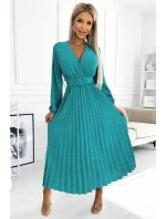 504-6 VIVIANA Plisované midi šaty se srdíčkovým výstřihem, dlouhými rukávy a širokým páskem - barva MARINE