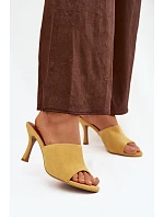 Dámské pantofle na jehle z eko semiše žluté Isolia