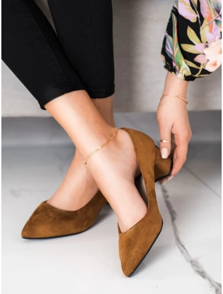 Klasické hnědé lodičky dámské na širokém podpatku Klasické hnědé lodičky dámské na širokém podpatku