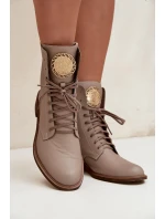 Kožené dámské kotníkové boty na plochém podpatku se zlatým detailem Zazoo 3084 béžové