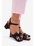 Dámské sandály na podpatku s ozdobným květem Vinceza 20283 Černé