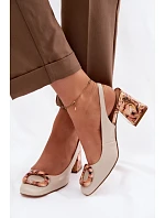 Kožené dámské sandály na podpatku s přezkou D&A LZ61-2010 Béžové Kožené dámské sandály na podpatku s přezkou D&A LZ61-2010 Béžové