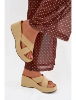 Dámské pantofle na platformě z ekocrézu žluté Calorine