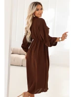 651-1 Šaty midi s knoflíky a páskem - čokoládové