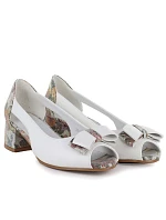 Blokové lodičky s otevřenou špičkou a mašlí bílé Potocki 12812