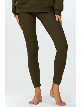 Dkaren Oseye-Le barva:khaki