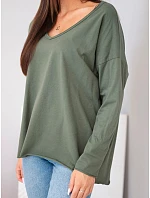 Dámská bavlněná oversized halenka s výstřihem do V a prodlouženým zadním dílem khaki