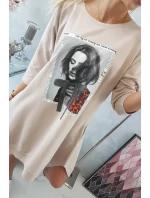 Šaty s potiskem a rozšířenou spodní částí béžové