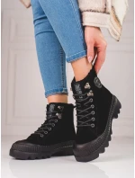 Klasické dámské černé kotníčkové boty bez podpatku Klasické dámské černé kotníčkové boty bez podpatku