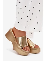 Dámské sandály na platformě zlaté Virelia