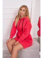 Zateplené šaty s kapucí v malinové barvě Zateplené šaty s kapucí v malinové barvě