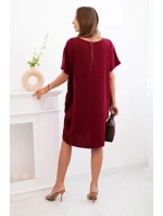 Šaty s kapsami a přívěskem tmavě vínová