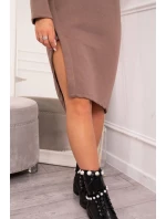 Šaty s kapucí a bočním rozparkem mocca Šaty s kapucí a bočním rozparkem mocca