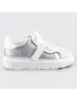 Stříbrno-bílé dámské sportovní boty se zakrytým šněrováním (RA2049) Stříbrno-bílé dámské sportovní boty se zakrytým šněrováním (RA2049)