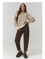 Svetr na zapínání  model 220765 Makadamia