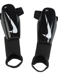 Fotbalové chrániče Nike Charge DX4610-010