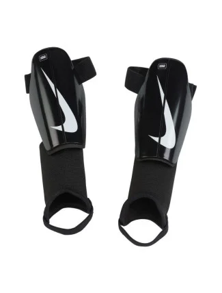 Fotbalové chrániče Nike Charge DX4610-010