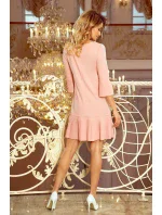 Pohodlné dámské plisované šaty v broskvové barvě model 7245112