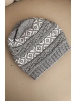 Dámská zimní čepice s vzorem a vlnou K425 šedá