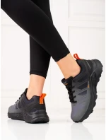 Pěkné trekingové boty dámské šedo-stříbrné bez podpatku Pěkné trekingové boty dámské šedo-stříbrné bez podpatku